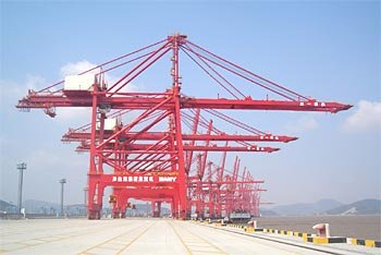 large dockside container cranes
